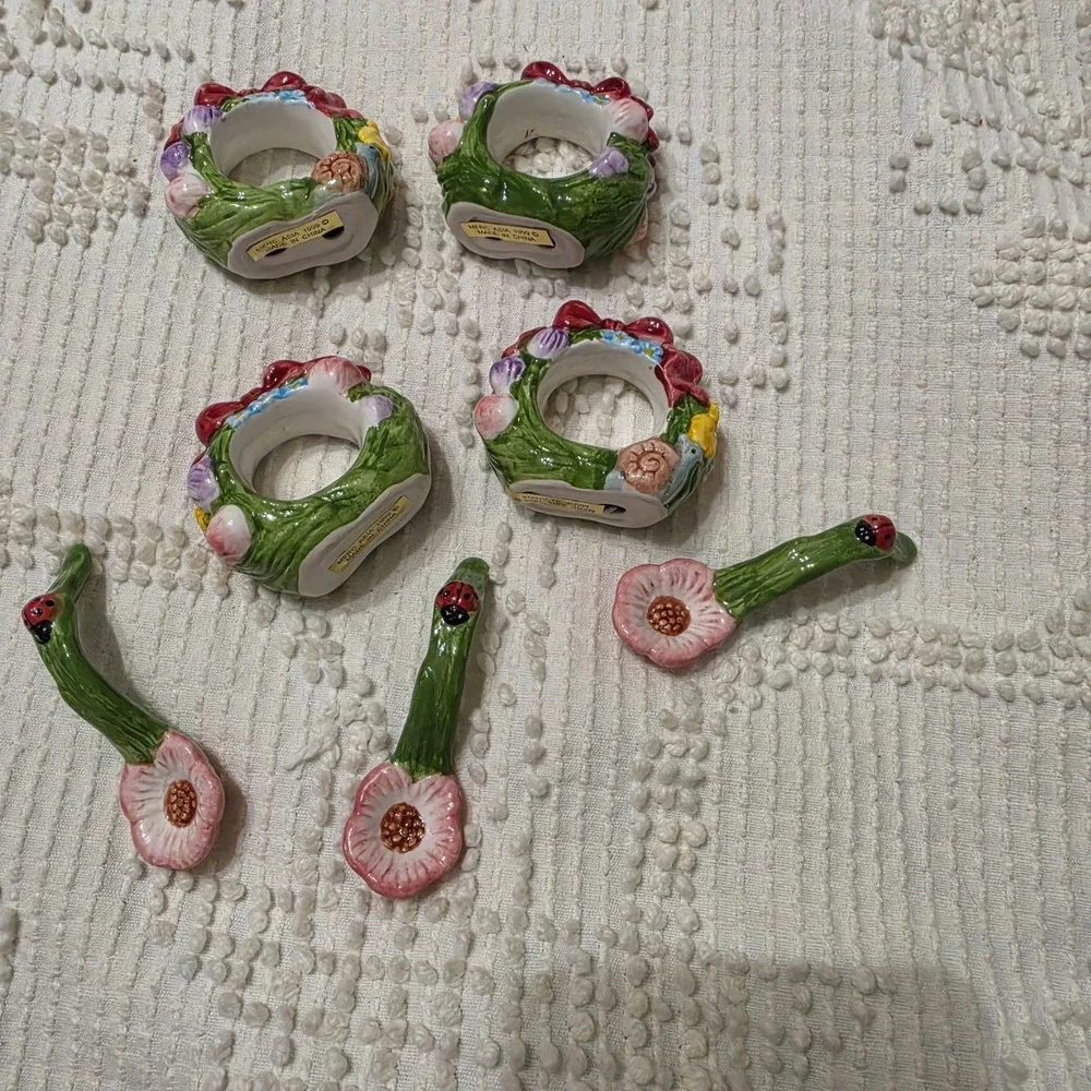 Vintage 1999‎ Mercuries Spring Ceramic Napkin Holder Rings & Spoons Set